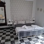 Toledo's Family Oda ve Kahvaltı